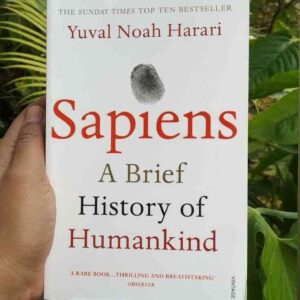Sapiens : Yuval Noah Harari(paperBack)